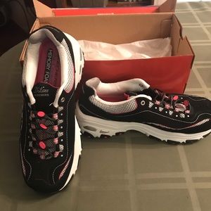 Sketchers air cooled memory foam pink and black